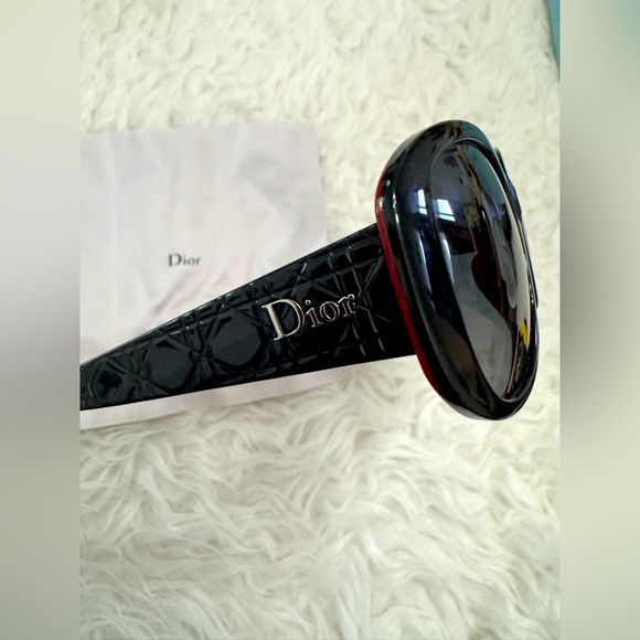 LADY DIOR F Sunglass with red interior - Picture 10 of 14